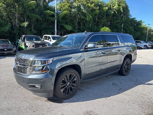2020 Chevrolet Suburban LT photo 5