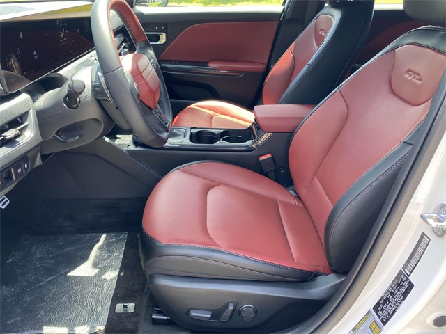 2025 Kia K4 GT-Line Turbo photo 13