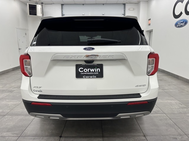 2023 Ford Explorer XLT photo 3