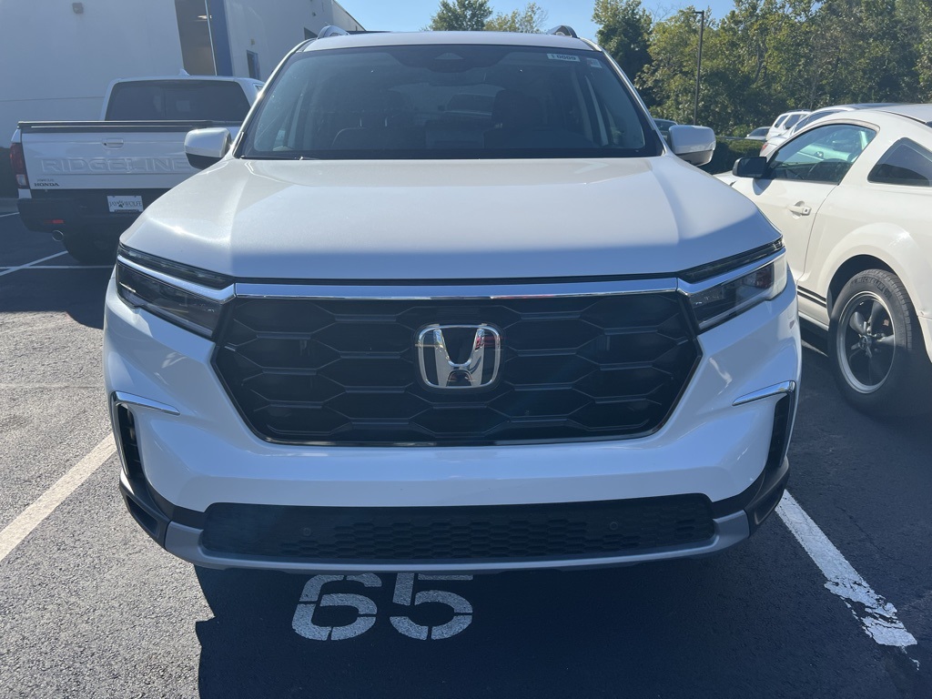 PreOwned 2025 Honda Pilot Touring 4D Sport Utility in Kansas City 