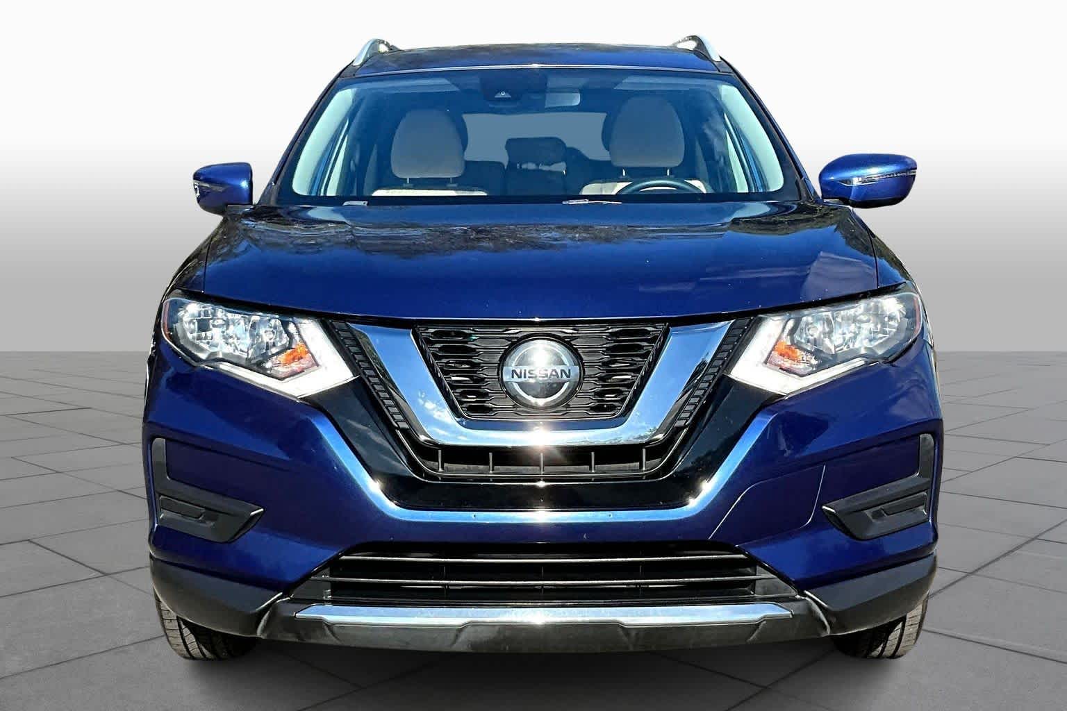 2020 Nissan Rogue SV photo 3