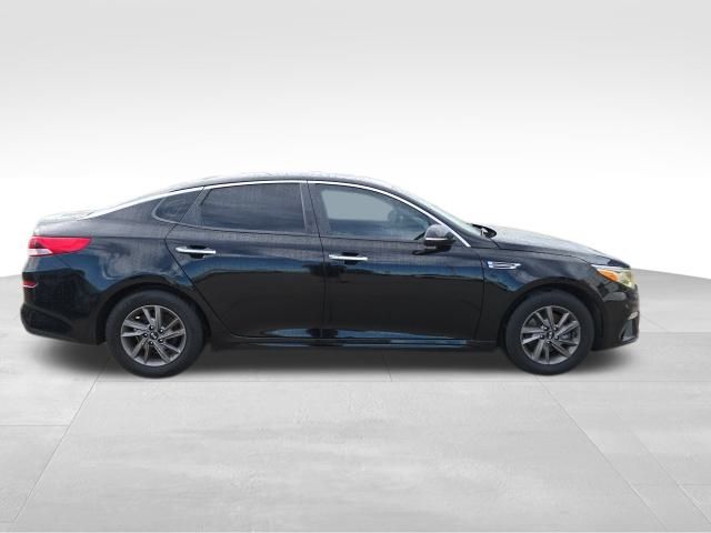 2020 Kia Optima LX photo 4