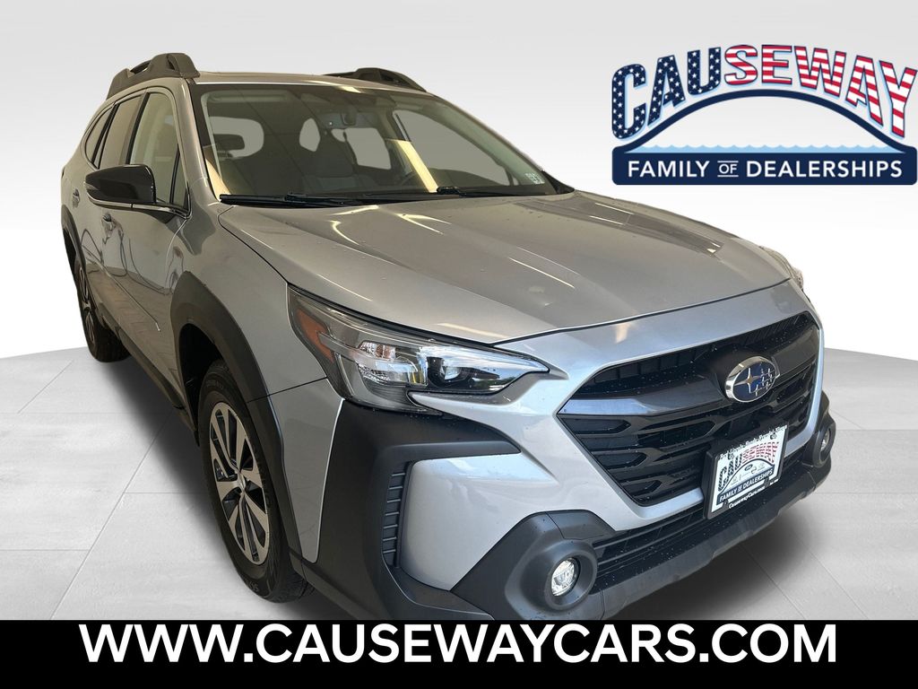 2023 Subaru Outback Premium's photo