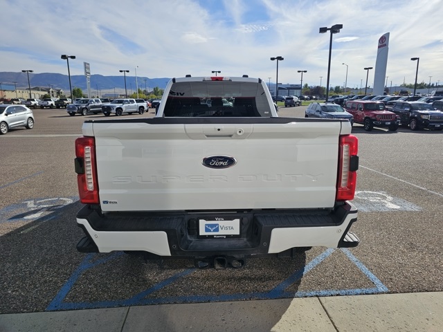 2023 Ford F-350 photo 6