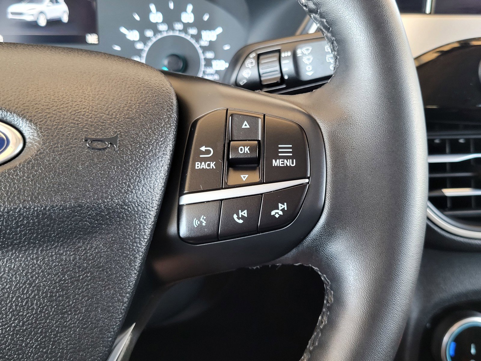 2022 Ford Escape SE photo 24
