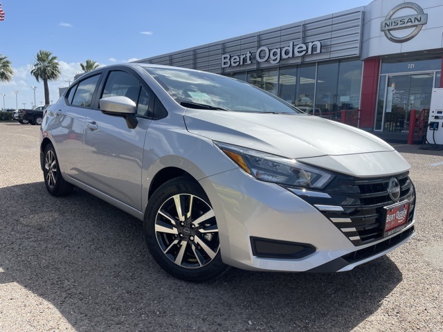 2025 Nissan Versa Sedan SV's photo