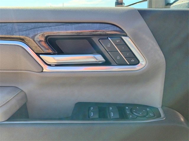 2025 Chevrolet Silverado 2500HD LTZ photo 17