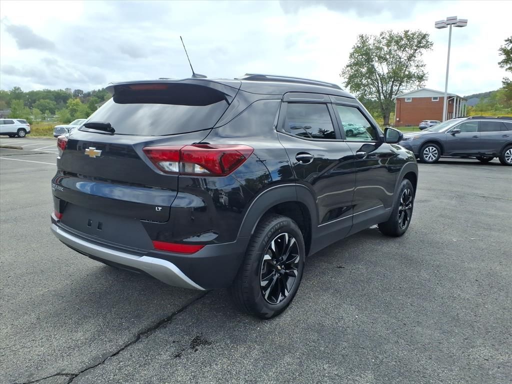 2023 Chevrolet Trailblazer LT photo 3