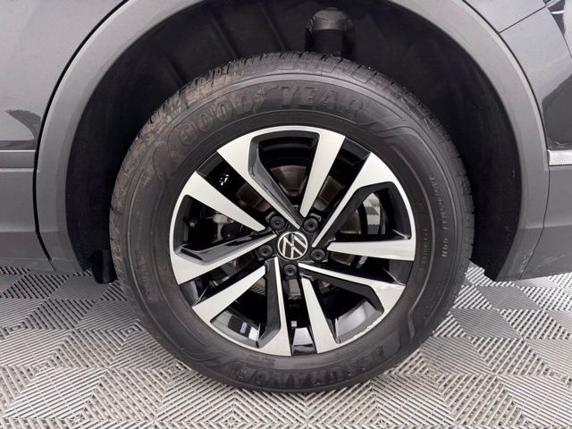 2024 Volkswagen Tiguan S photo 42