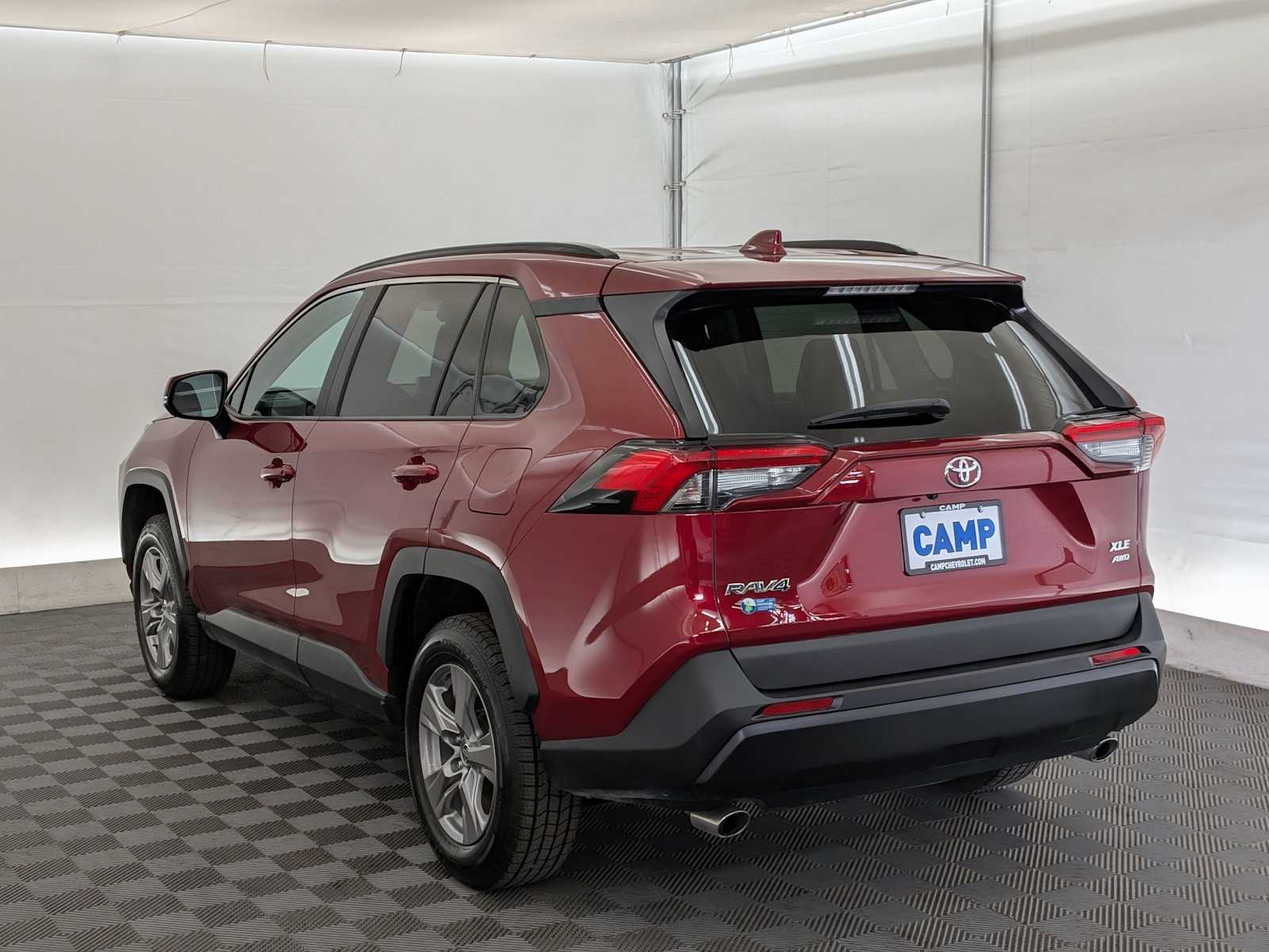 2024 Toyota RAV4 XLE photo 4
