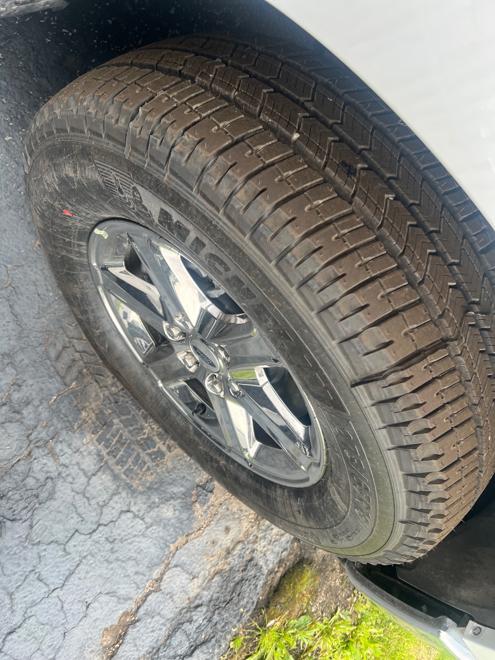 2025 Ford F-150 XLT photo 3