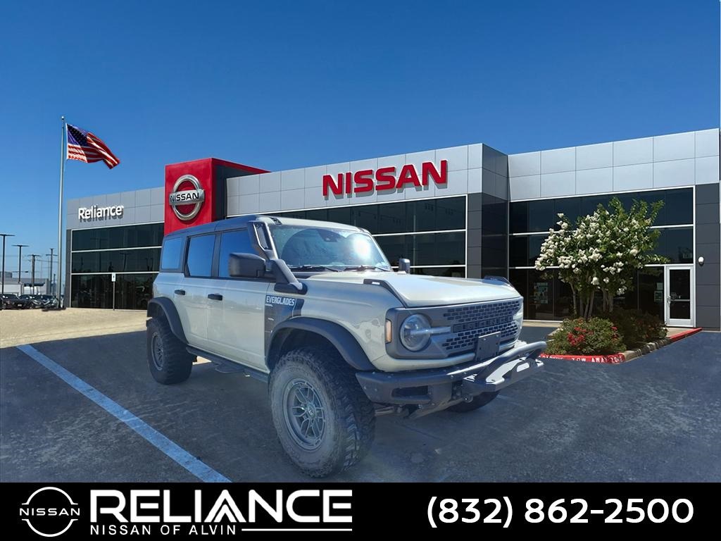 2022 Ford Bronco 4-Door Everglades's photo