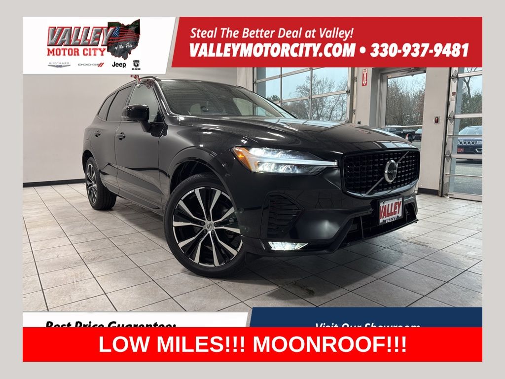 2025 Volvo XC60 Plus's photo