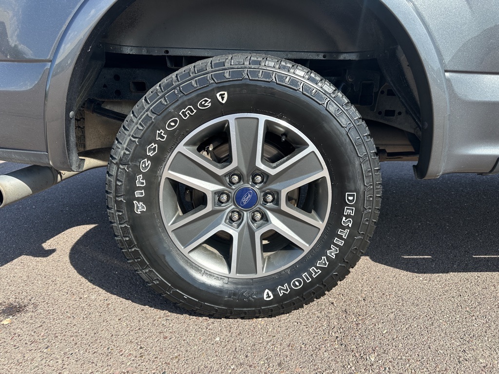 2016 Ford F-150 XLT photo 31