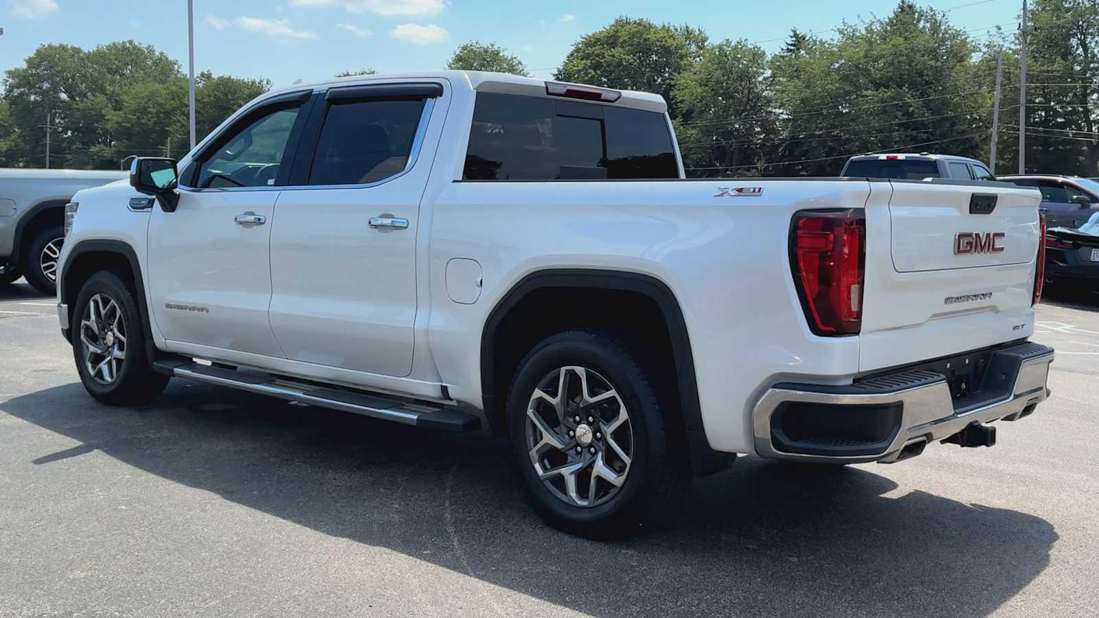 2022 Gmc Sierra 1500 SLT photo 4