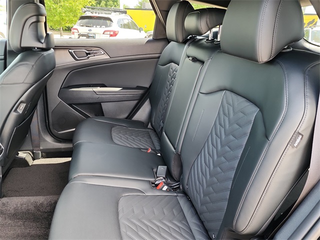 2026 Kia Sportage X-Pro Prestige photo 13