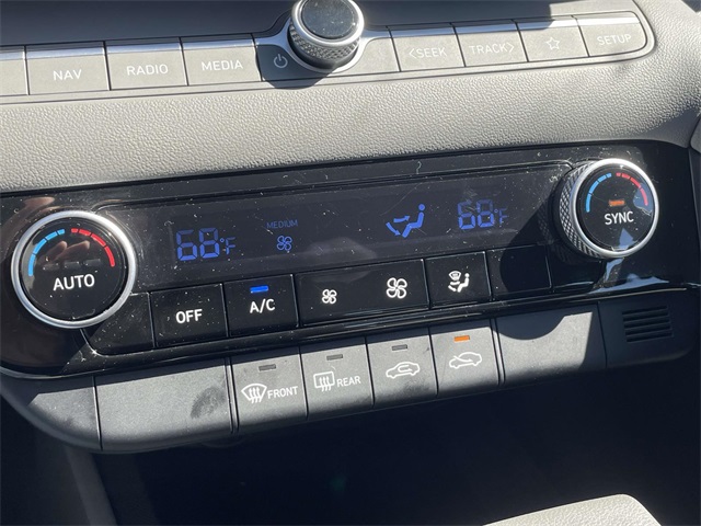 2024 Hyundai Elantra SEL photo 22