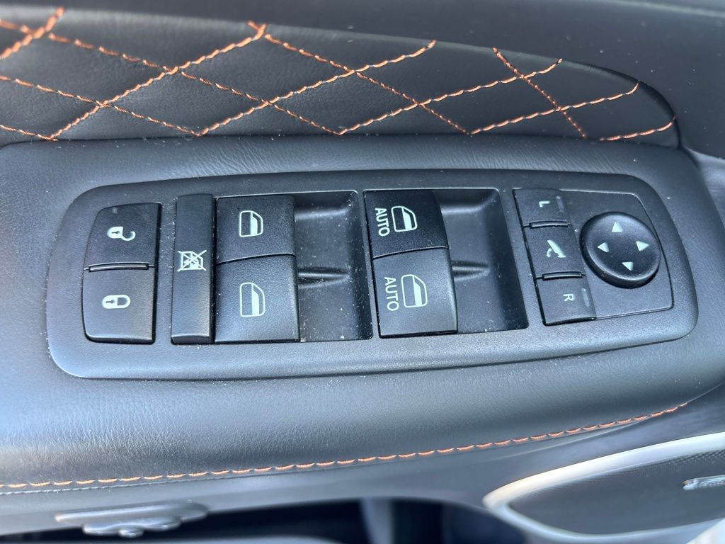 2019 Jeep Grand Cherokee Summit photo 8