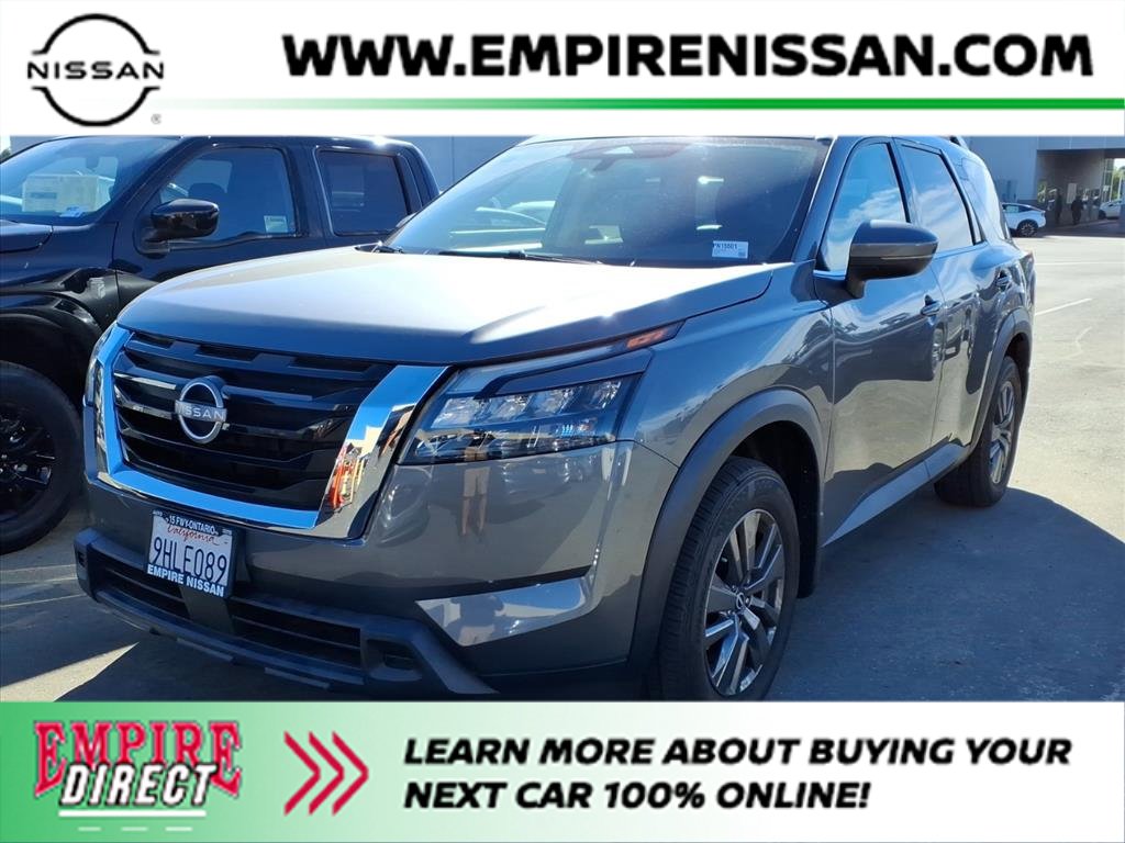2023 Nissan Pathfinder SV