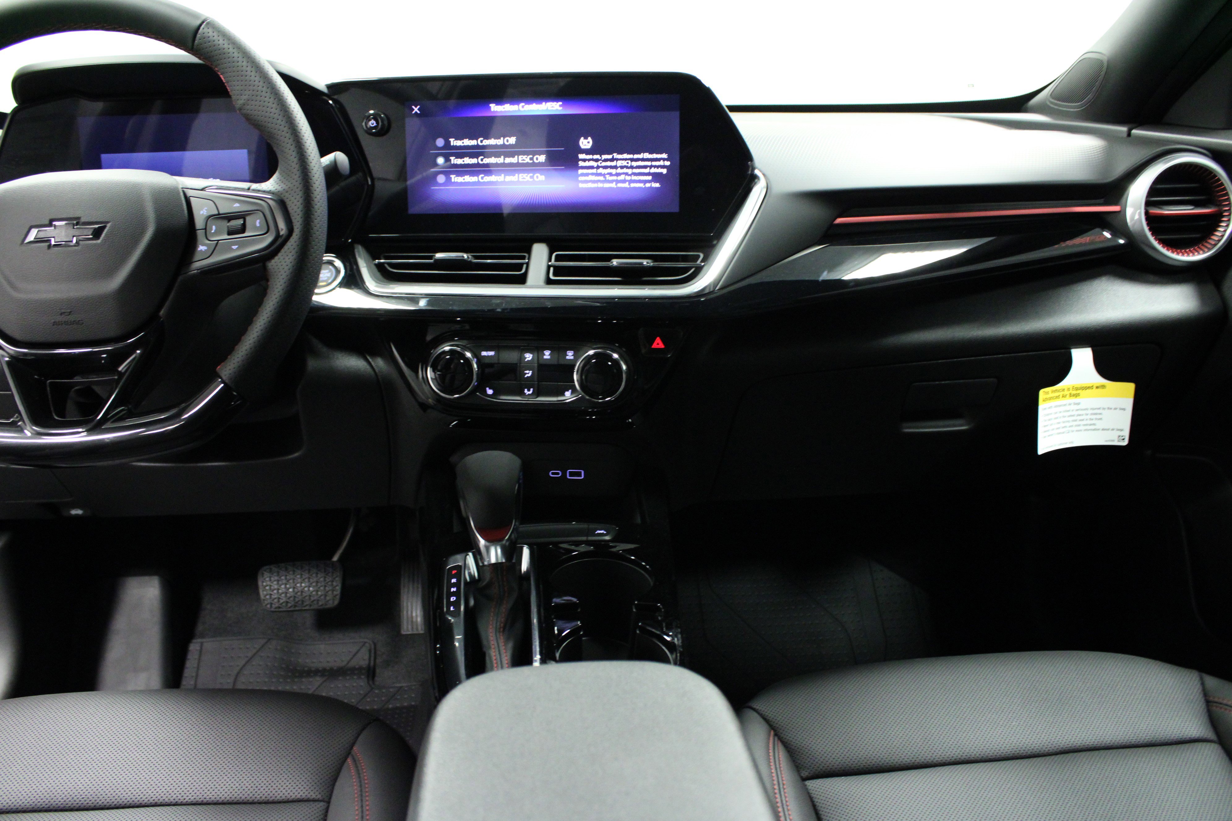 2025 Chevrolet Trax photo 14