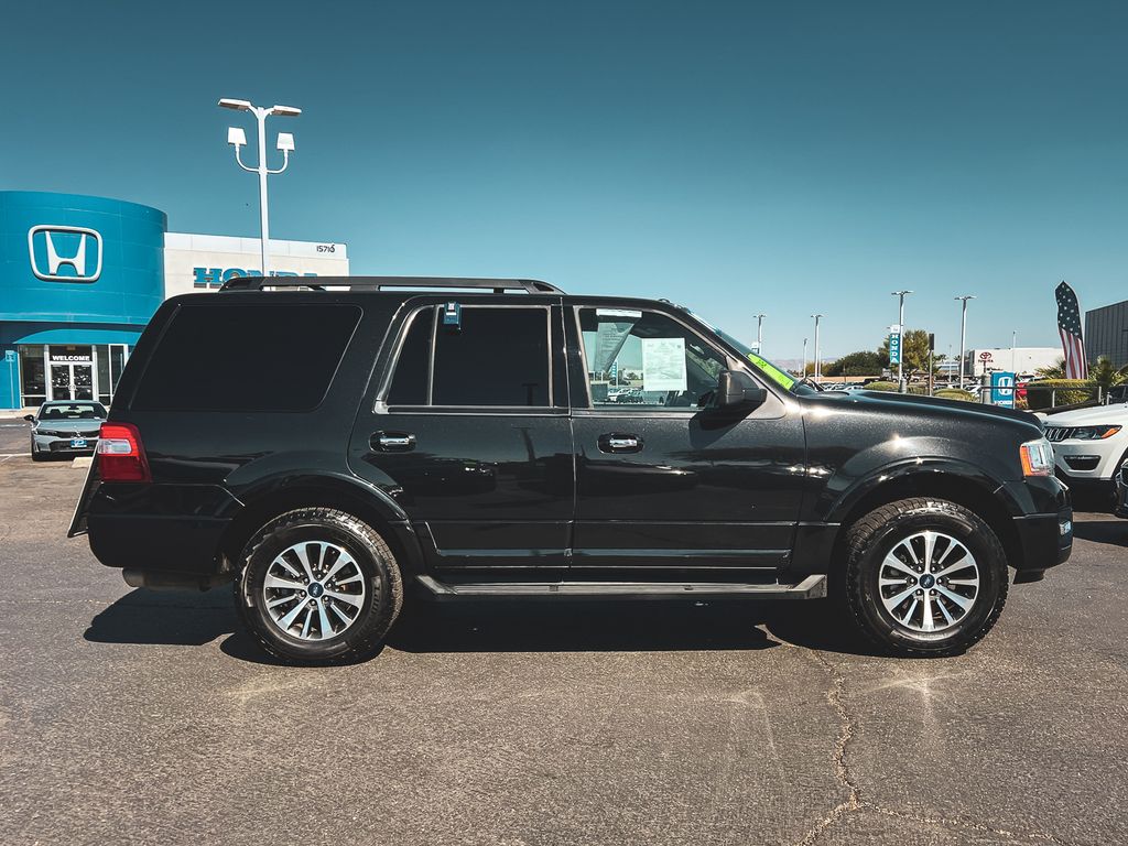2015 Ford Expedition XLT photo 3