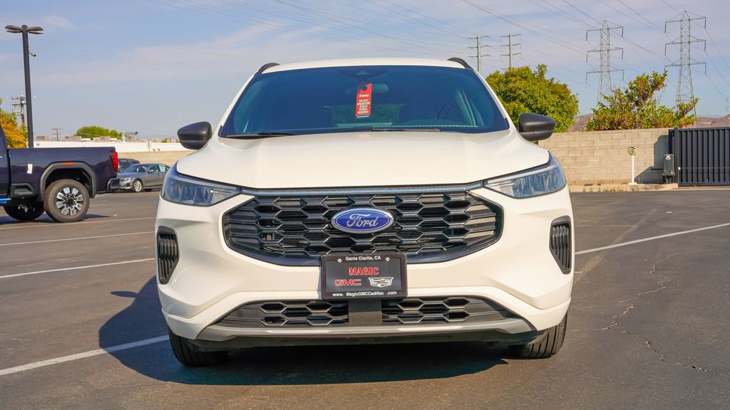 2024 Ford Escape ST-Line photo 2