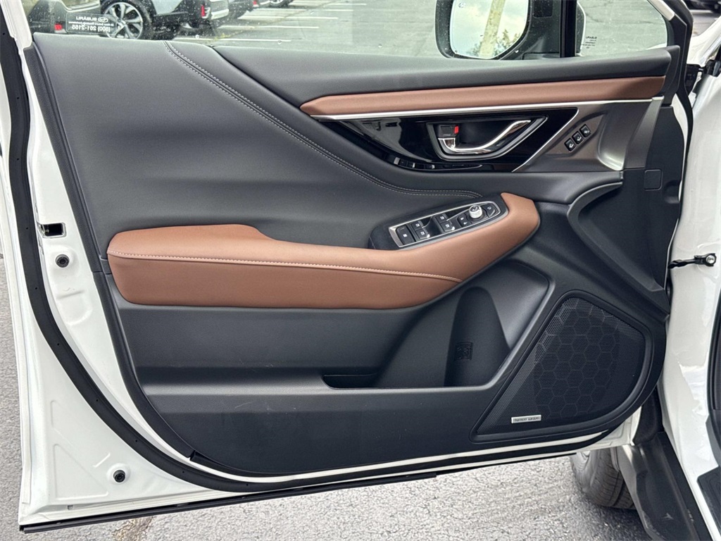 2025 Subaru Outback Touring XT photo 13