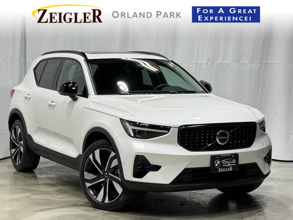 2024 Volvo XC40 Ultimate's photo