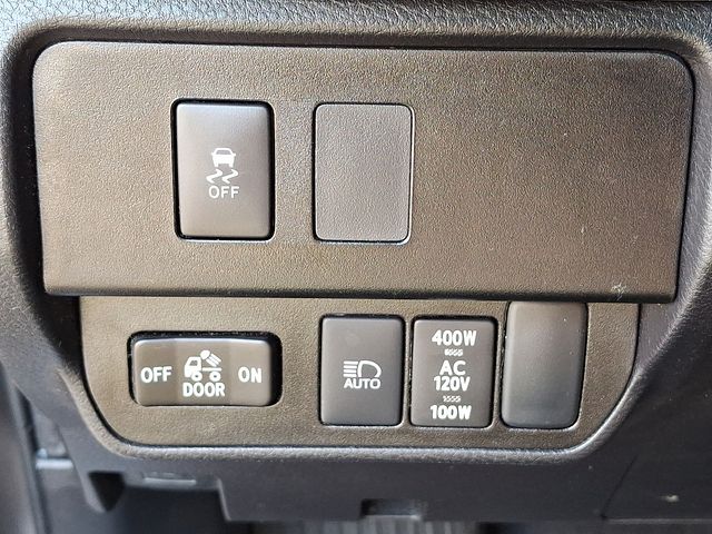 2023 Toyota Tacoma TRD Off-Road V6 photo 23