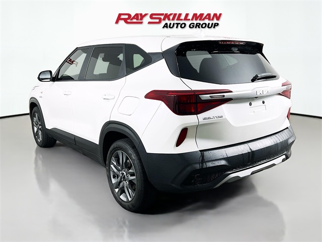 2022 Kia Seltos LX photo 3