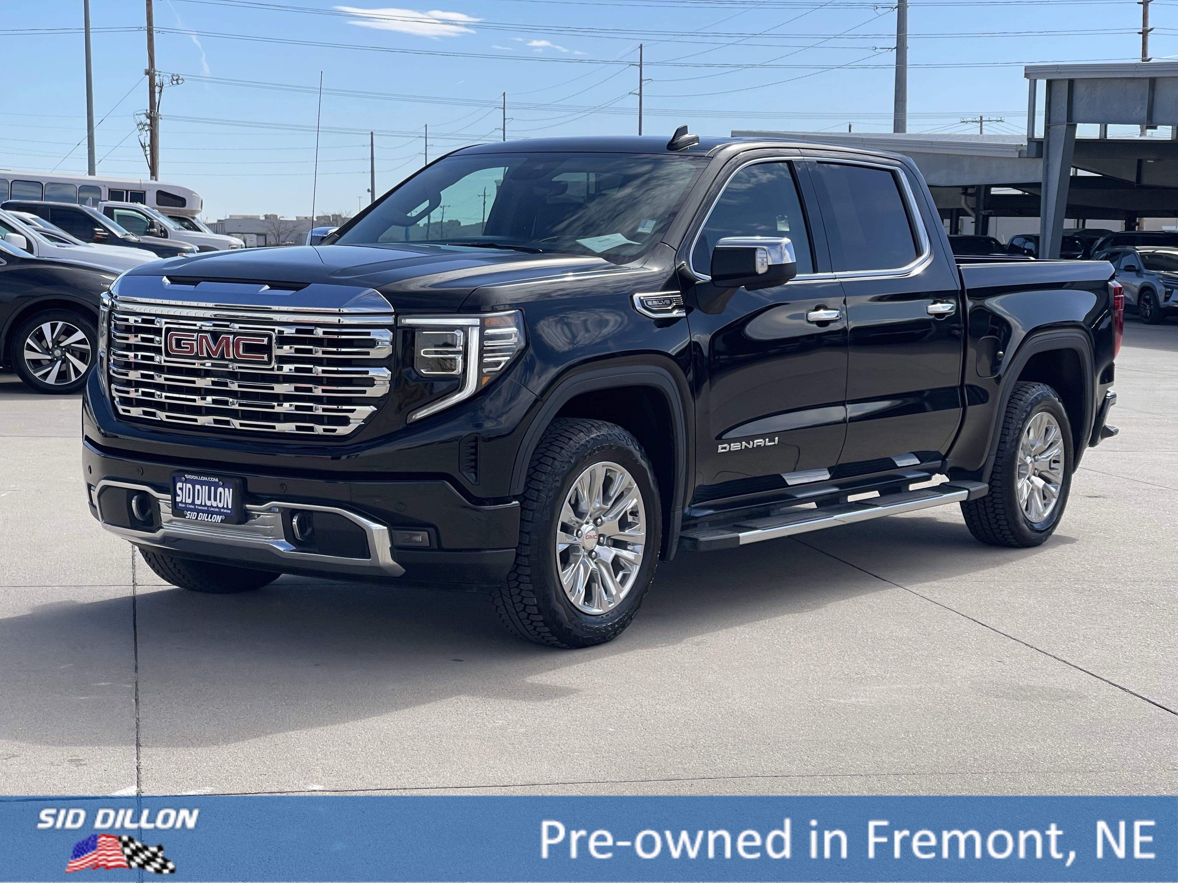 Used 2024 Onyx Black GMC Denali image 1