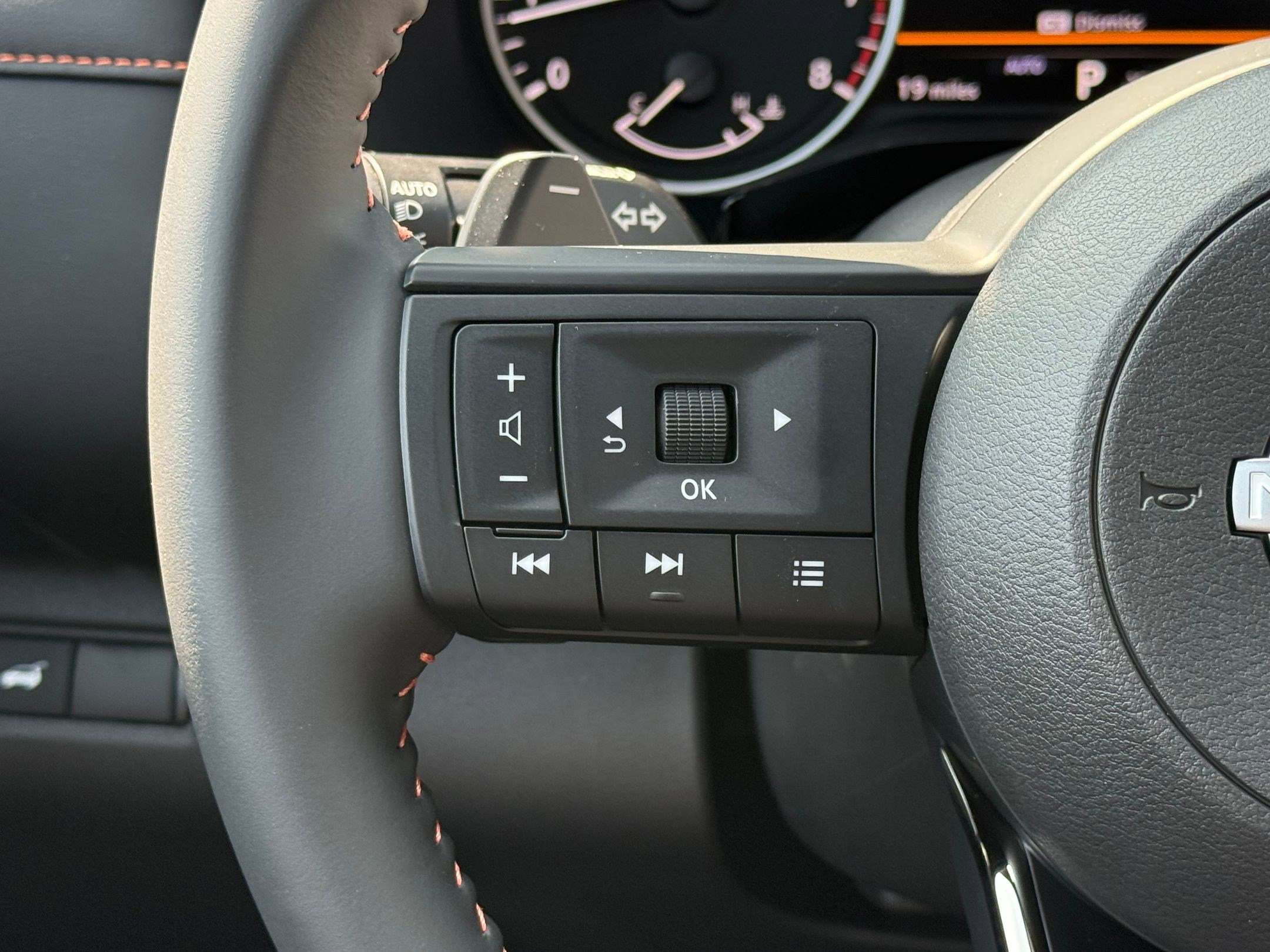2025 Nissan Pathfinder Rock Creek photo 14