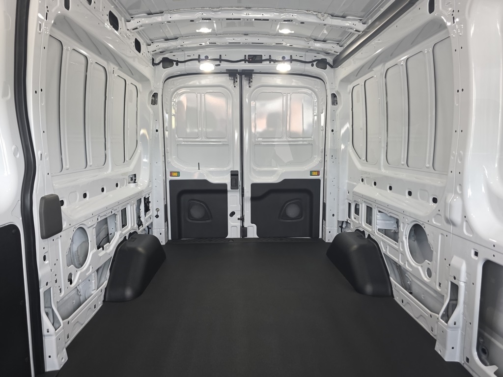 2025 Ford Transit photo 13