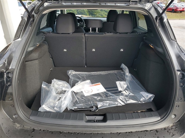 2025 Nissan Kicks SV photo 5