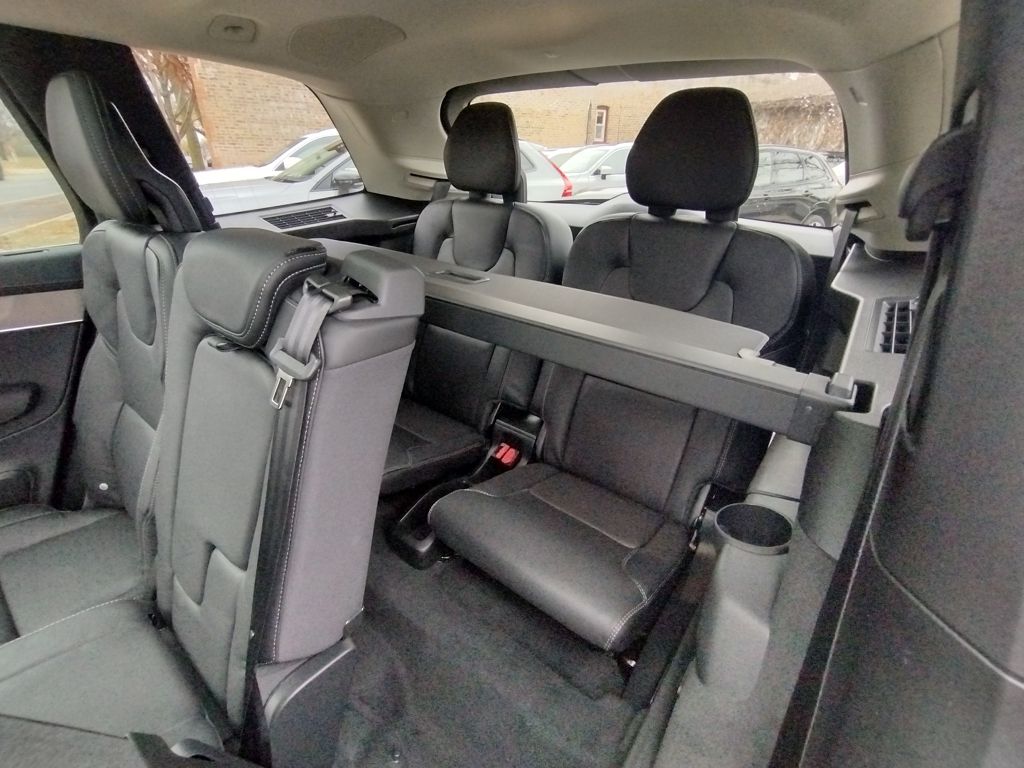 2026 VOLVO XC90 - Image 30
