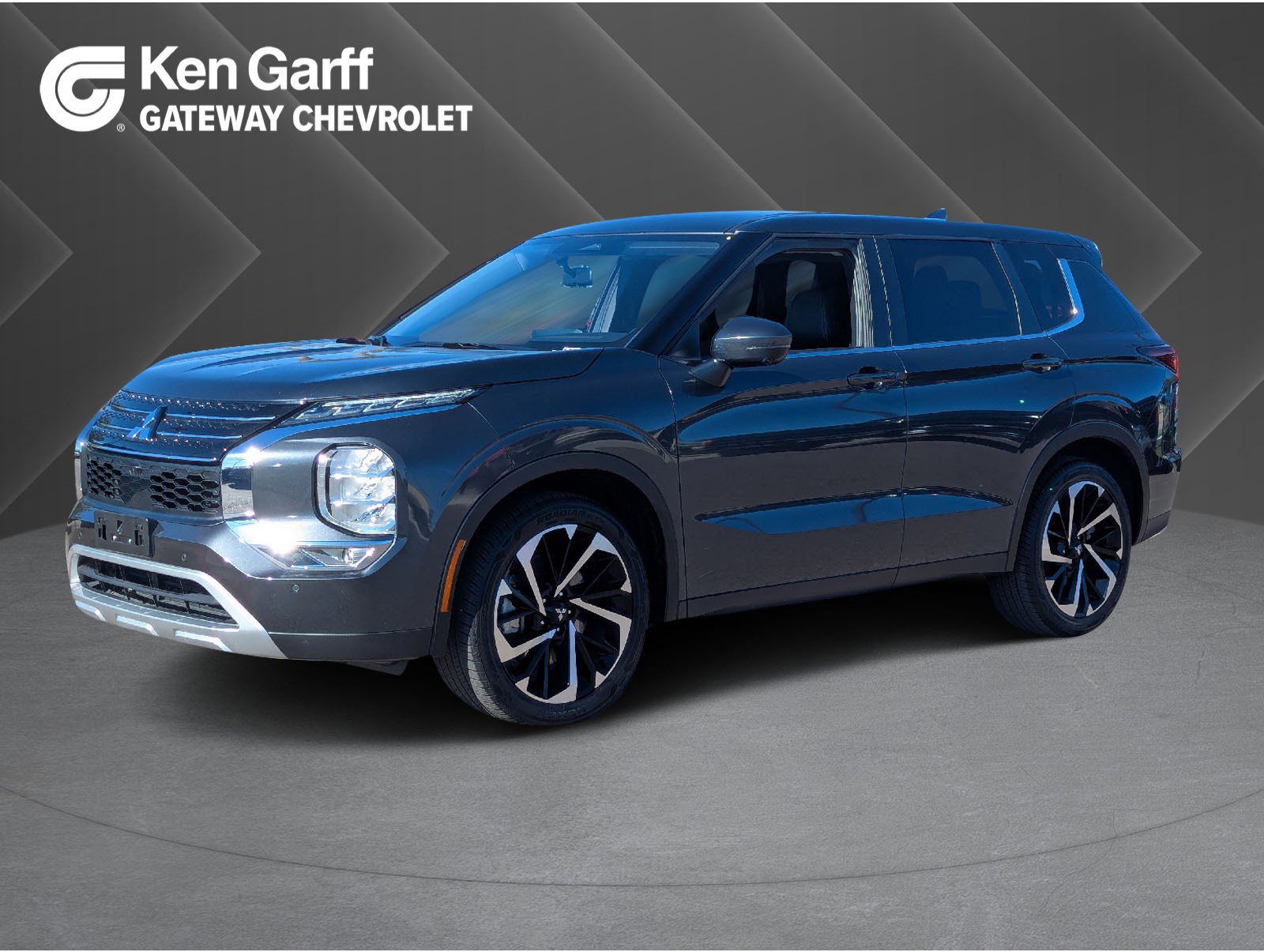 2024 Mitsubishi Outlander SE's photo