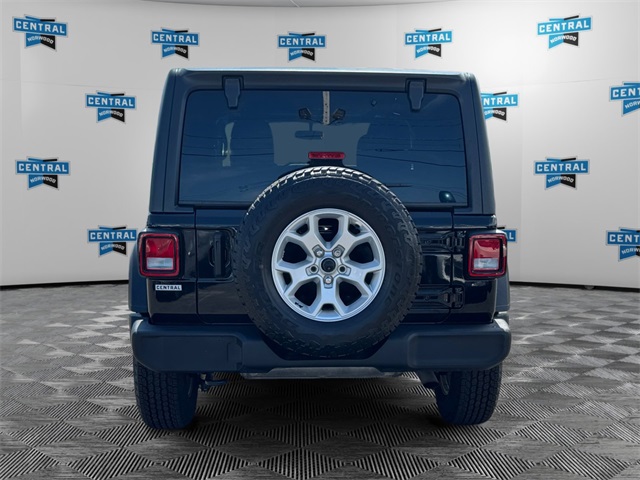 2021 Jeep Wrangler Unlimited Islander photo 4