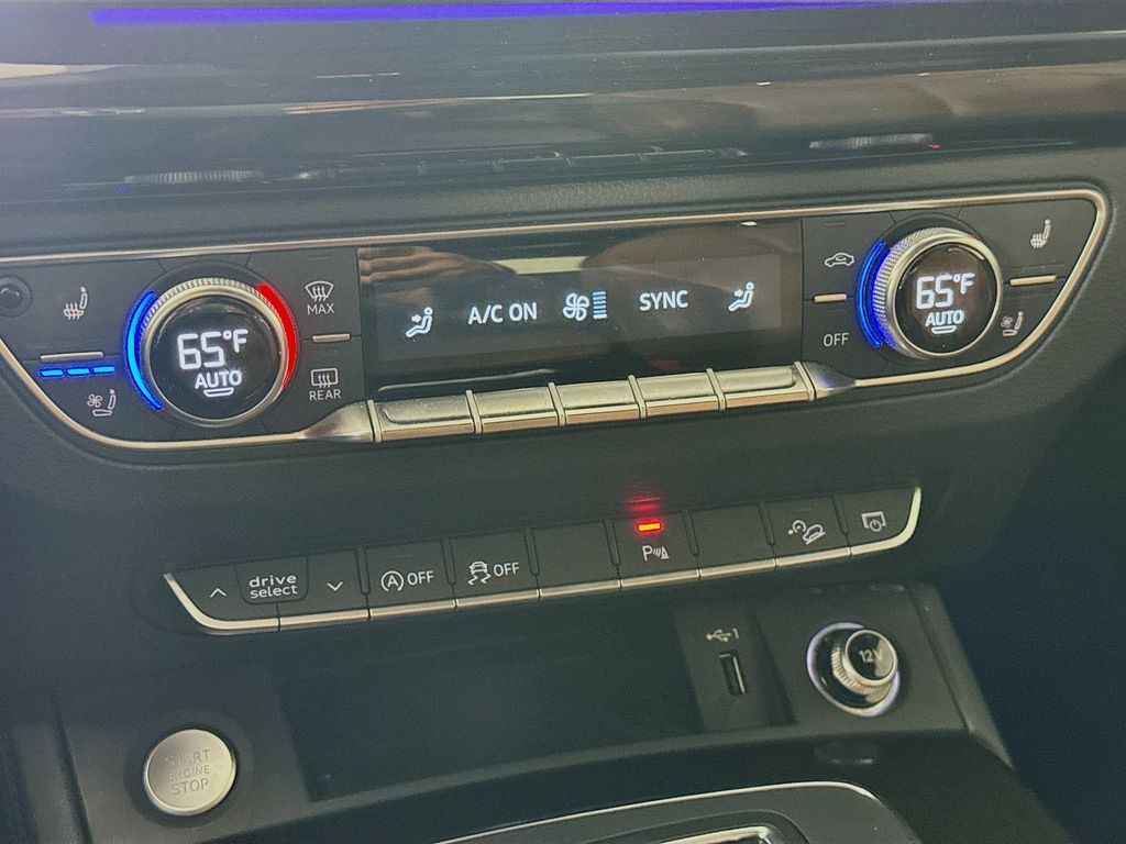 2018 Audi Q5 2.0T Prestige Premium photo 17