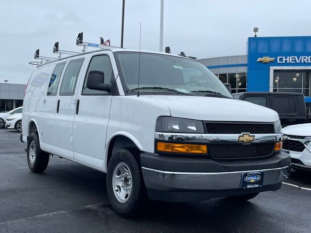 2025 Chevrolet Express Cargo Work Van's photo