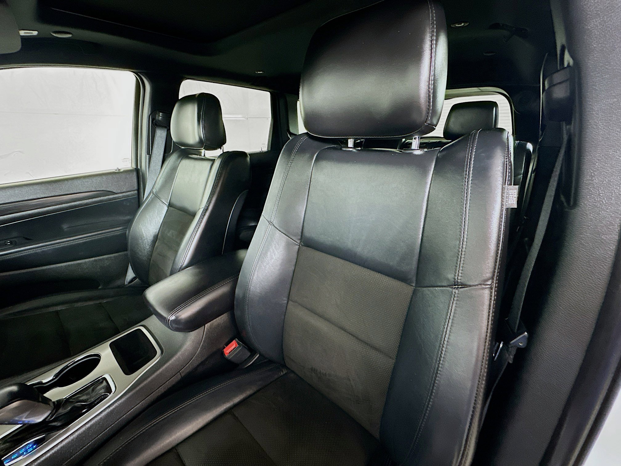 2021 Jeep Grand Cherokee Laredo X photo 17