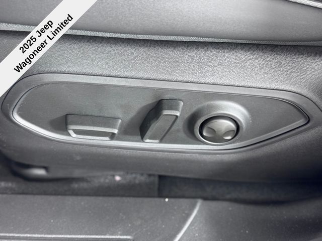 2025 Jeep Wagoneer S Limited photo 18