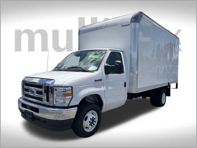 2024 Ford E-450 photo 9