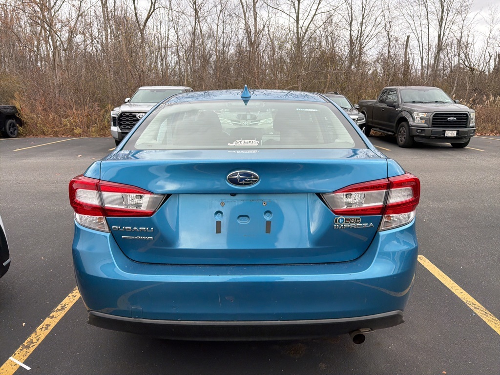 2019 Subaru Impreza 2.0i Premium photo 3