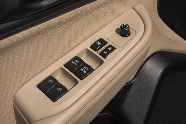 2016 Subaru Outback Limited photo 34