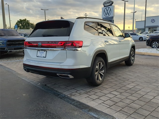 2026 Volkswagen Atlas SE photo 4