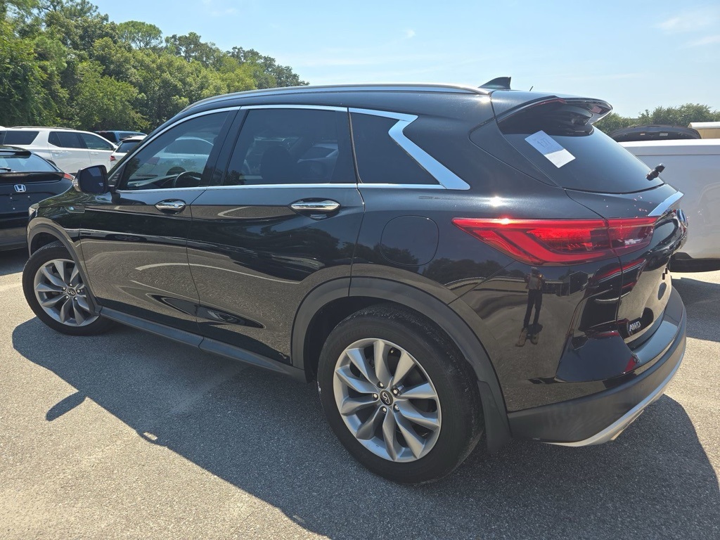 2021 Infiniti QX50 Luxe AWD photo 11
