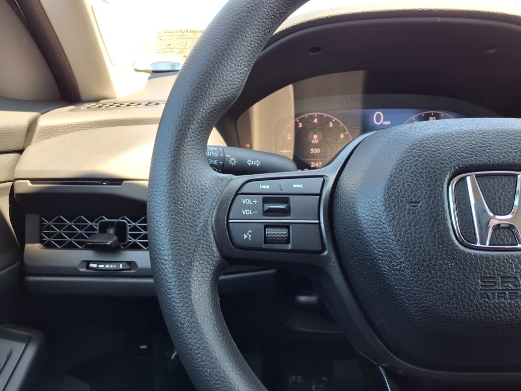 2025 Honda Accord LX photo 11