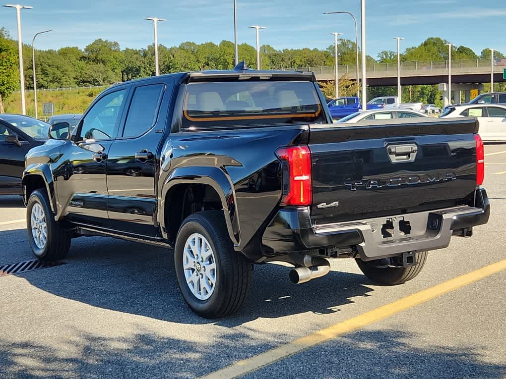2025 Toyota Tacoma SR5 Double Cab photo 4