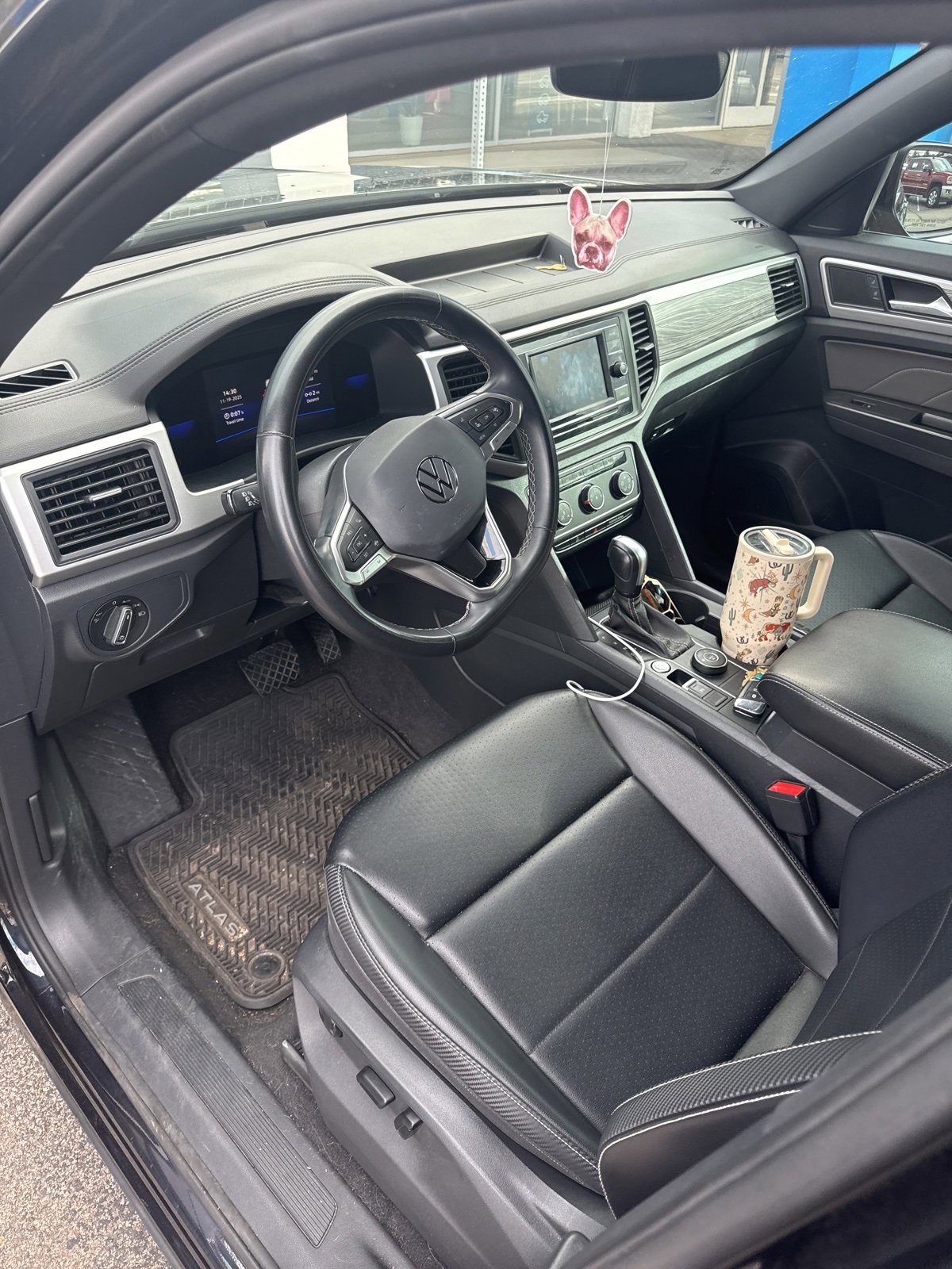 2022 Volkswagen Atlas Cross Sport SE photo 4