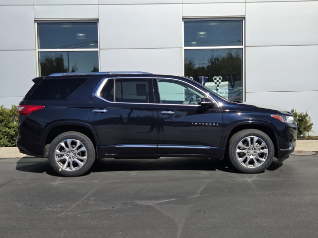 2020 Chevrolet Traverse Premier photo 2